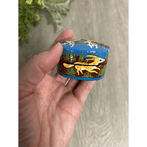 Vintage Paper Mache Black Lacquer Box Hand Painted Deer Trinket Jewelry Stash - Picture 5 of 10
